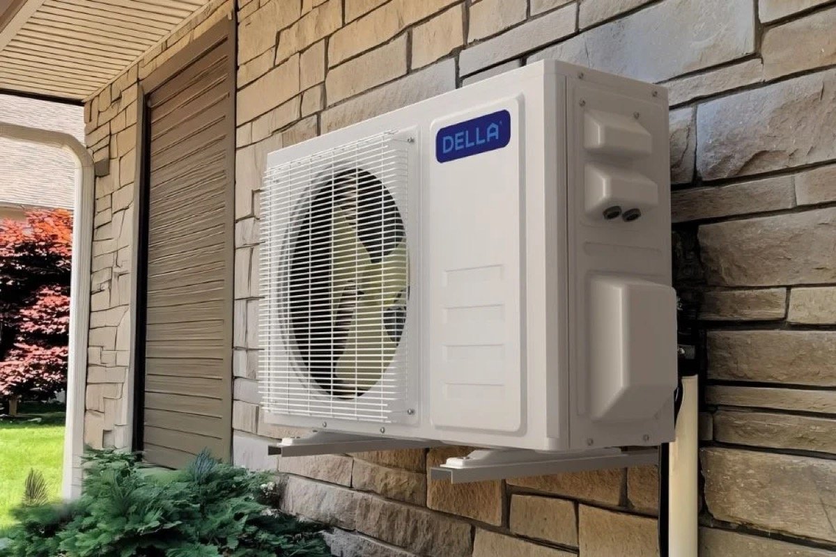 Outdoor ductless condenser on a home without ductwork